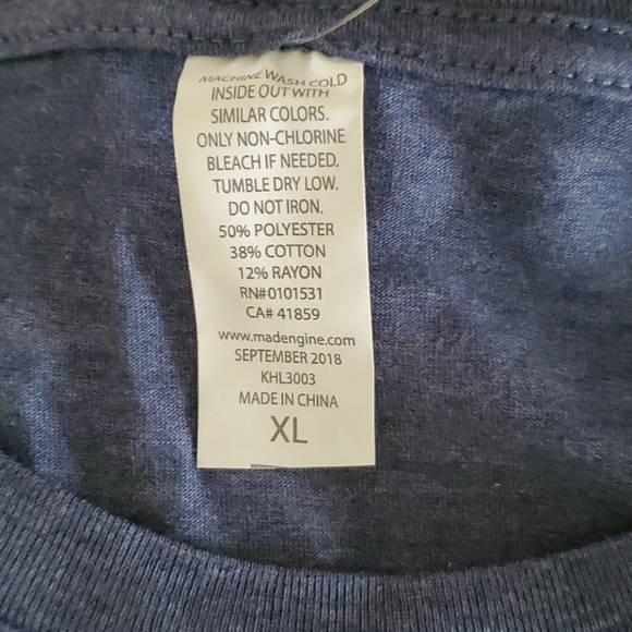 Shirt - Picture 3 of 4